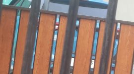 Diduga Kades Lumpang Parung Panjang Bogor Kerja Sama Dengan Debcollektor, (Dok, Foto:Toyota Raize Warna Biru di Tahan di Halaman Kantor Desa Lumpang Parung Panjang Bogor)