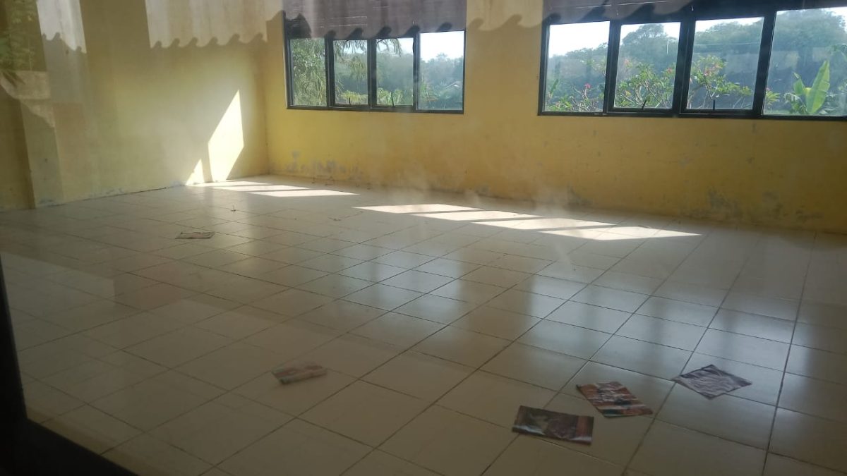 Setelah Mangkrak 7 Tahun Tidak Ada Siswa Setalah Ada Siswa Malah Kekurangan Bangku Untuk Belajar SDN Cibugel III Kecamatan Cisoka 
